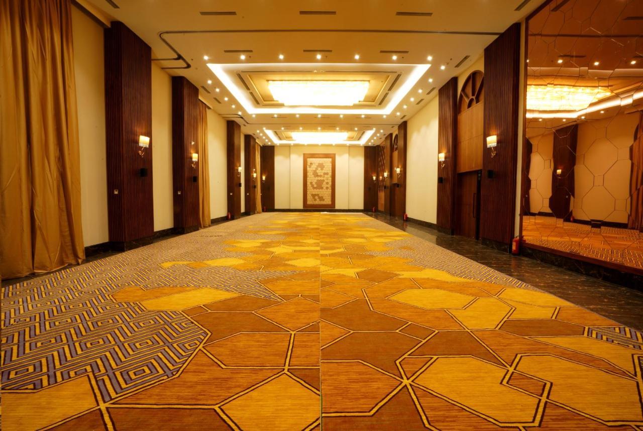 โรงแรมโปโลทาวเวอร์ อาคารทาลา อการ์ตาลา ภายนอก รูปภาพ