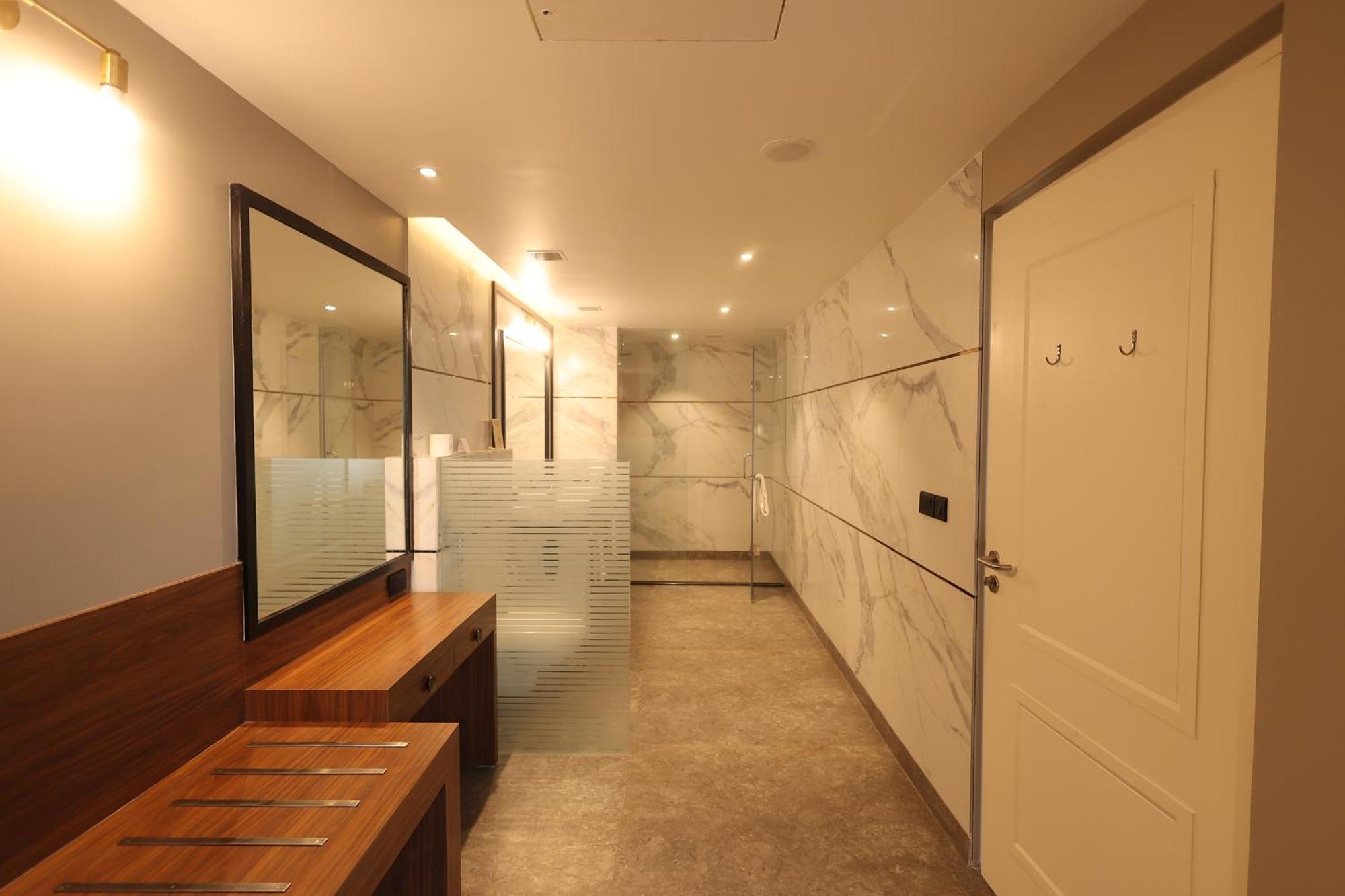โรงแรมโปโลทาวเวอร์ อาคารทาลา อการ์ตาลา ภายนอก รูปภาพ