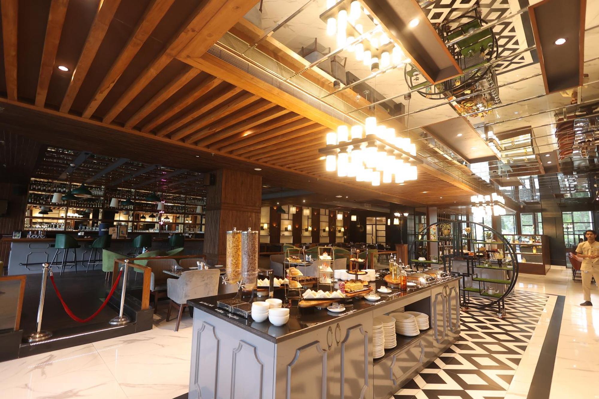 โรงแรมโปโลทาวเวอร์ อาคารทาลา อการ์ตาลา ภายนอก รูปภาพ