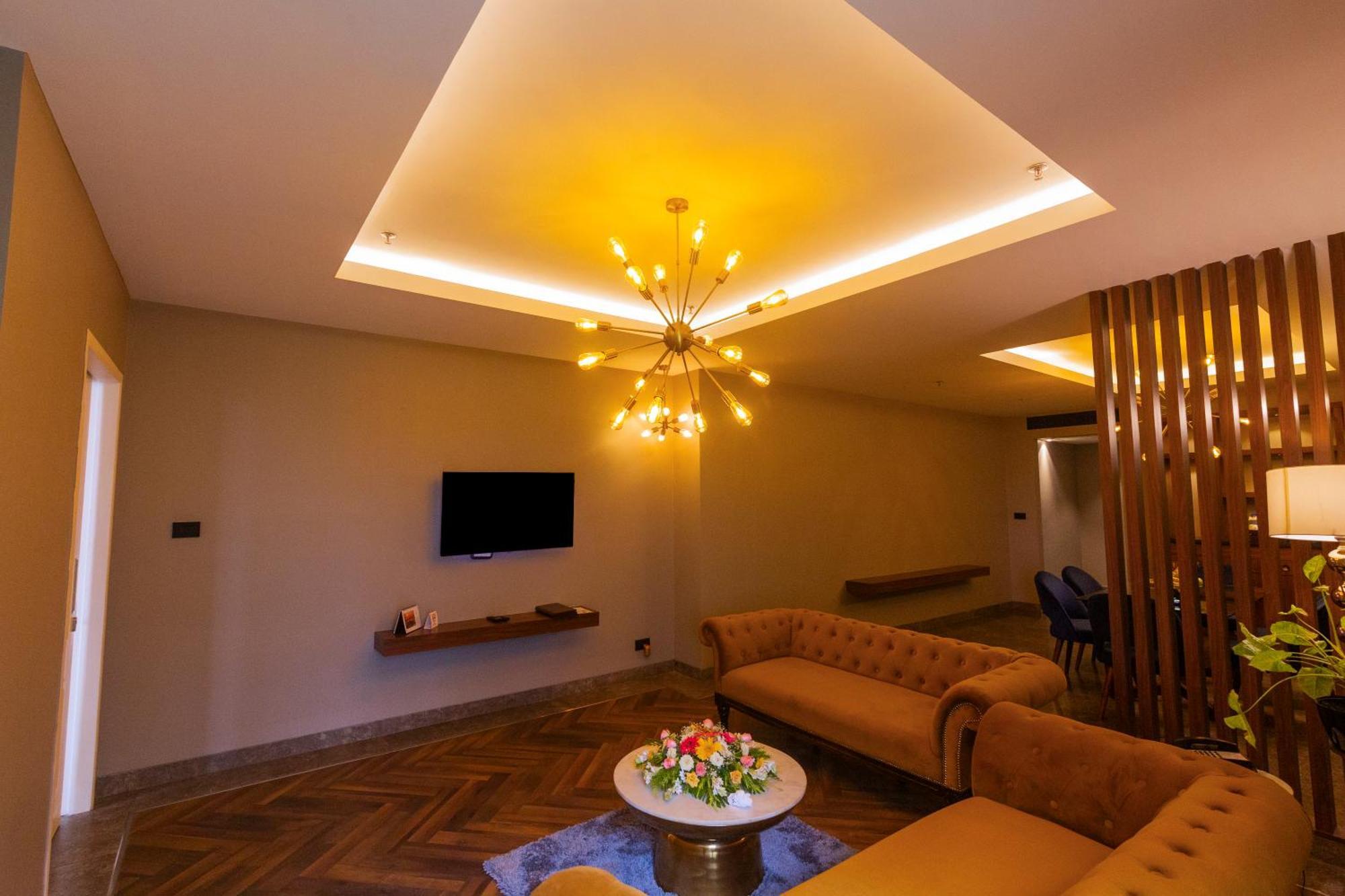 โรงแรมโปโลทาวเวอร์ อาคารทาลา อการ์ตาลา ภายนอก รูปภาพ